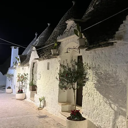Dom wakacyjny Trullallero La Casa Di Noemi *